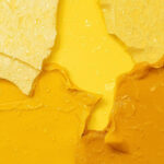 Желтый цвет: значение и сочетание в одежде и интерьере