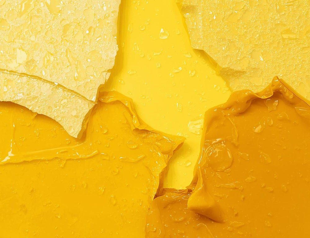 Жовтий колір: значення та поєднання в одязі й інтер’єрі